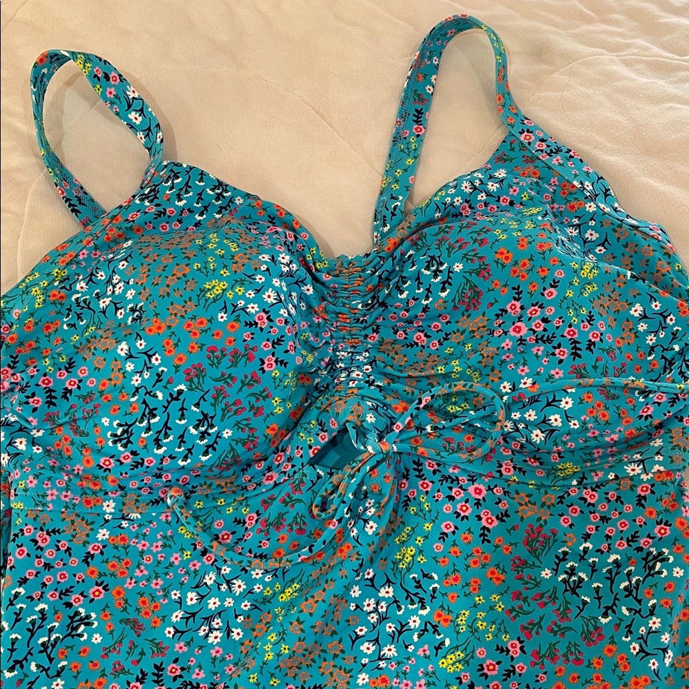 Beautiful multi color floral pattern one piece swimsuit, NWOT,  PRICE IS FIRM - Picture 4 of 6
